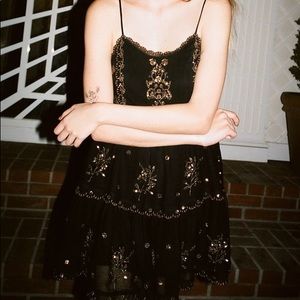 NWOT UO Hanna embellished scallop babydoll mini